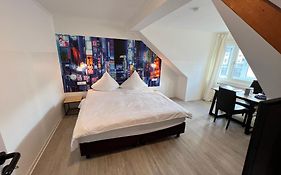 Hotel Bitzer Backnang Zentrum 24h Check In Frühstück zubuchbar gratis Parkplätze
